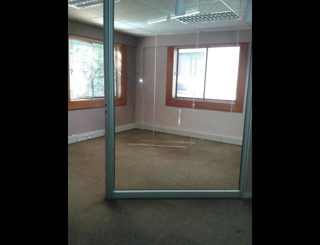 114M² OFFICE TO LET IN BELLVILLE CENTRAL